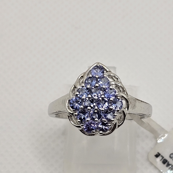 Genuine Tanzanite Cluster Ring Size 9!  💙 - Picture 10 of 13